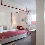 ホテル Hotel Chalet 3*