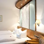 Hotel Chalet ホテル バート・ツヴィッシェンアーン
