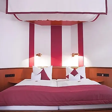 מלון Hotel Chalet