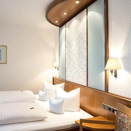 Hotel Chalet ホテル バート・ツヴィッシェンアーン